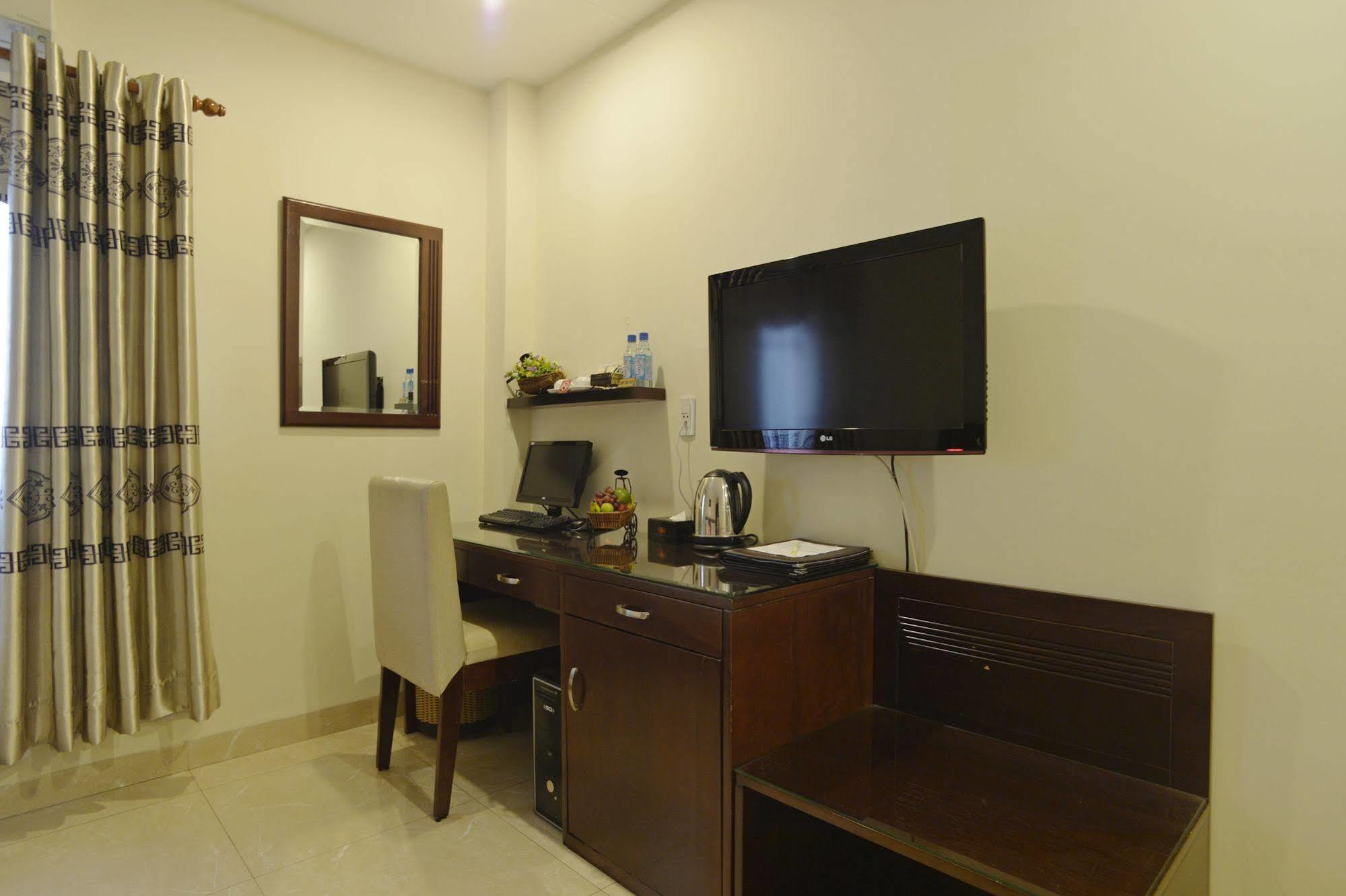 Hanz Boutique Phố đi Bộ Bùi Viện